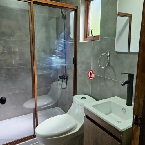 Baño privado dormitorio principal